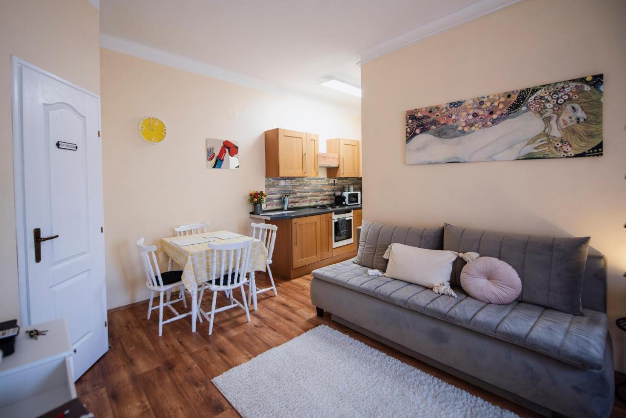 Heart Of Pecs Apartman Free Parking 外观 照片