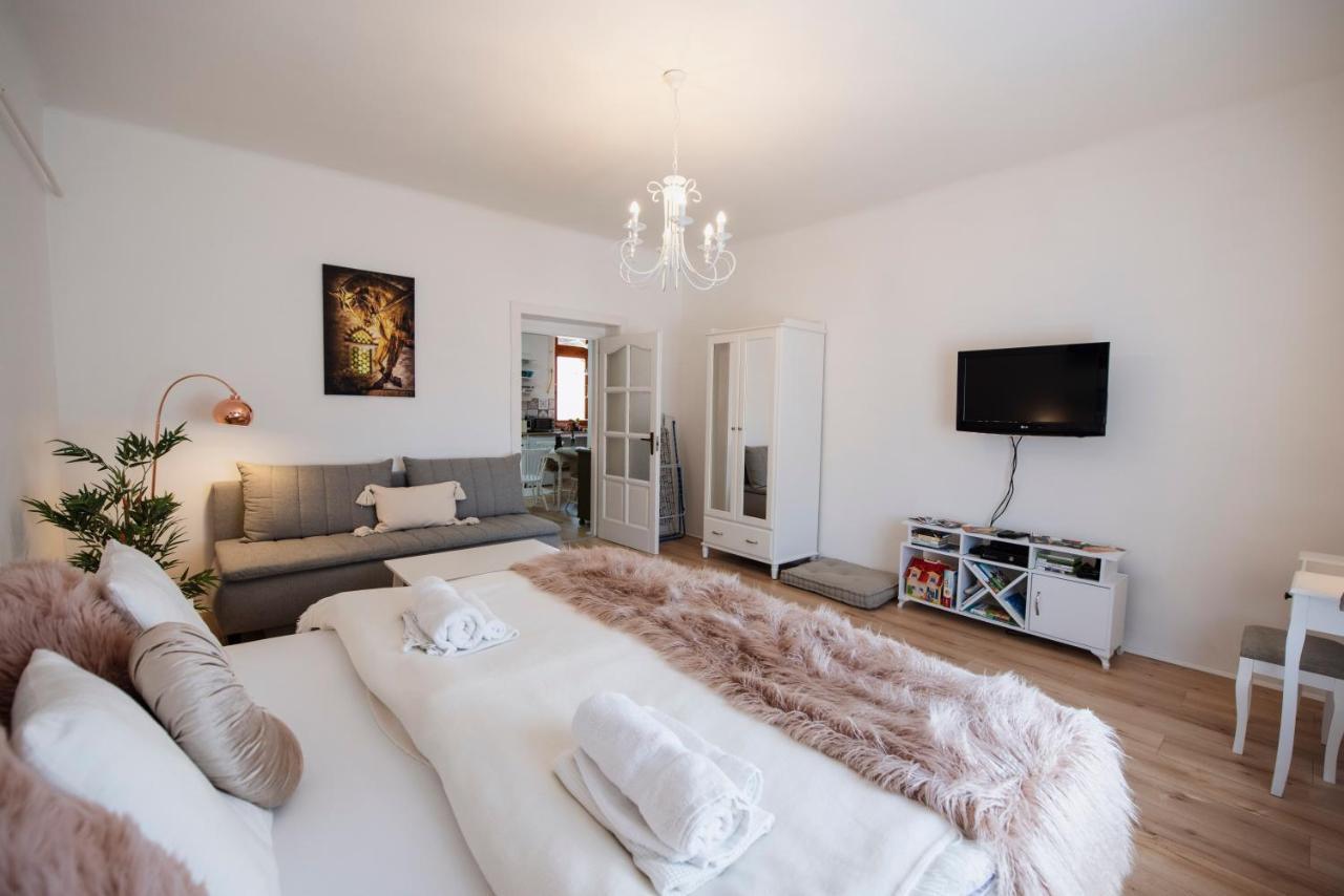 Heart Of Pecs Apartman Free Parking 外观 照片