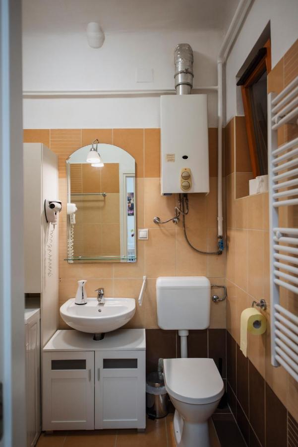 Heart Of Pecs Apartman Free Parking 外观 照片
